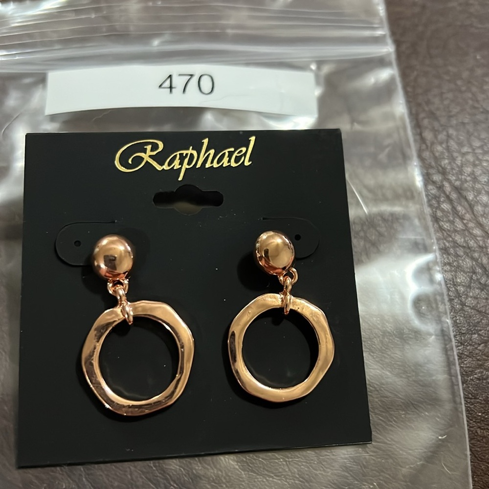 3/$18 Raphael 1 1/4” Long Pierced Earrings- New - Lot 470